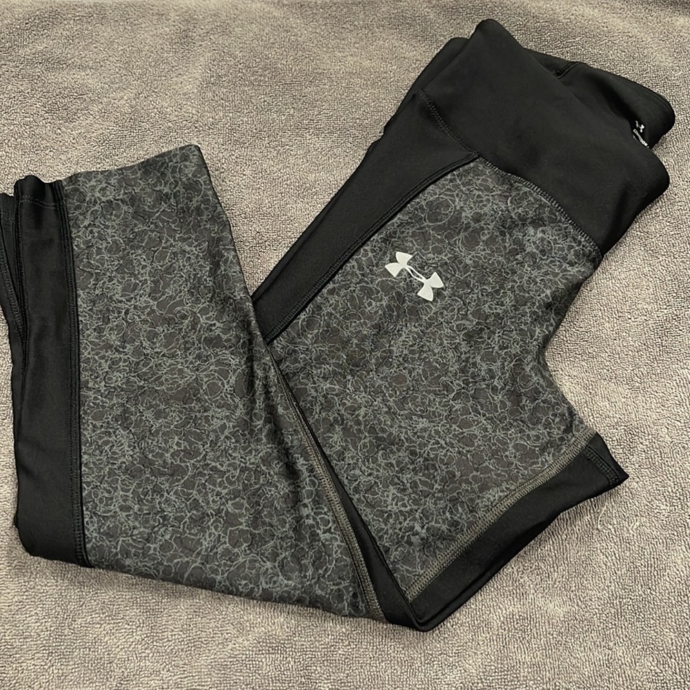 🌟FINAL PRICE🌟UNDER ARMOUR COMPRESSION HEATGEAR LEGGINGS IN SIZE MEDIUM